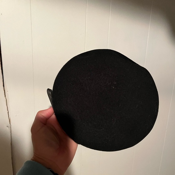 Vintage Eaton’s Black Felt Hat With Bow - Picture 6 of 8